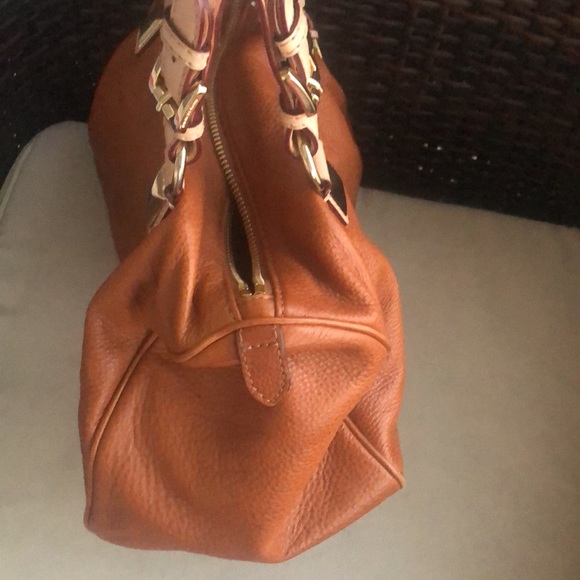 MICHAEL Michael KORS GRAYSON SPEEDY SATCHEL W/ Shoes - Picture 14 of 16